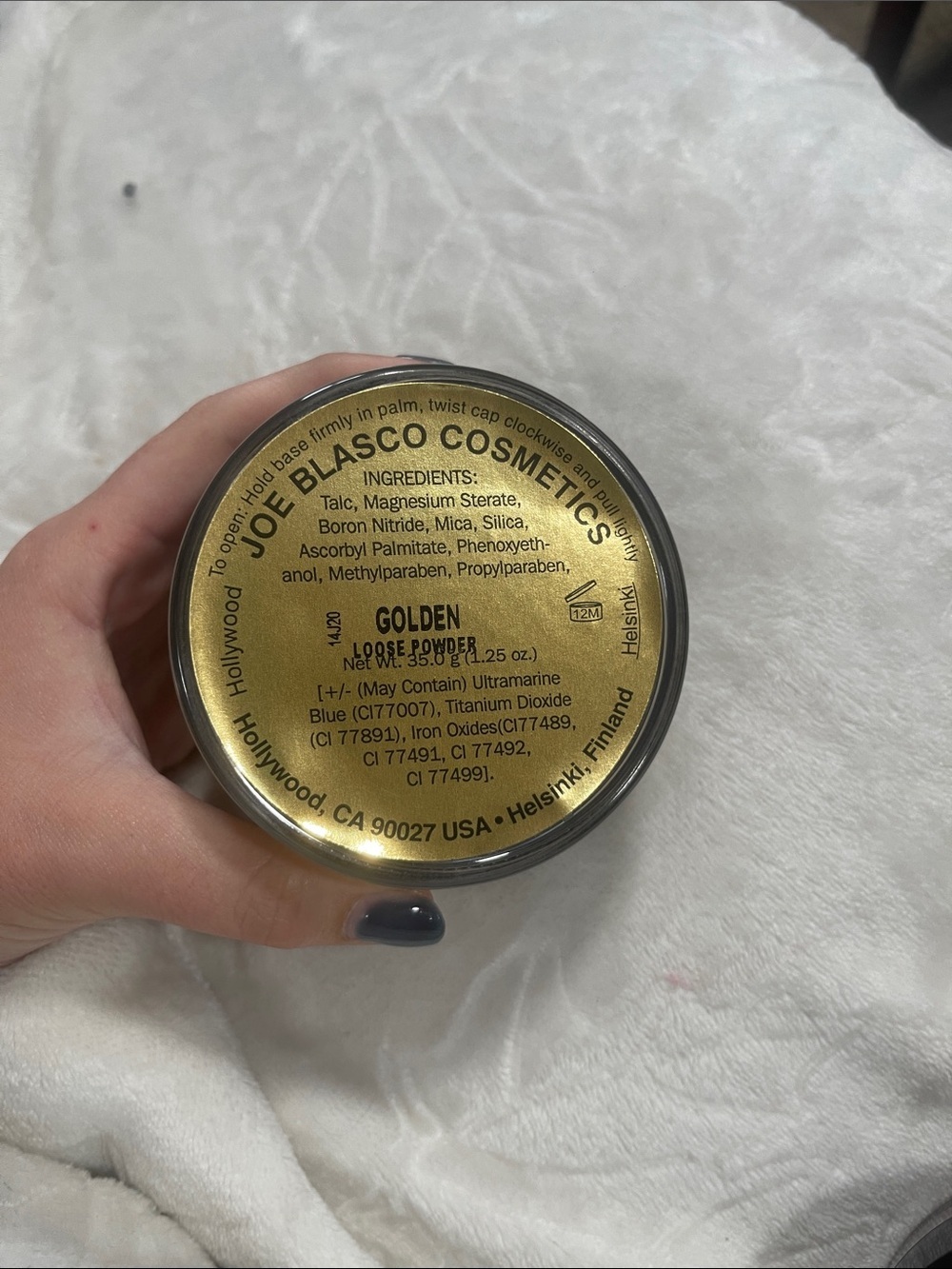 Hollywood Translucent Setting Powder - Black Compact - Picture 3 of 3